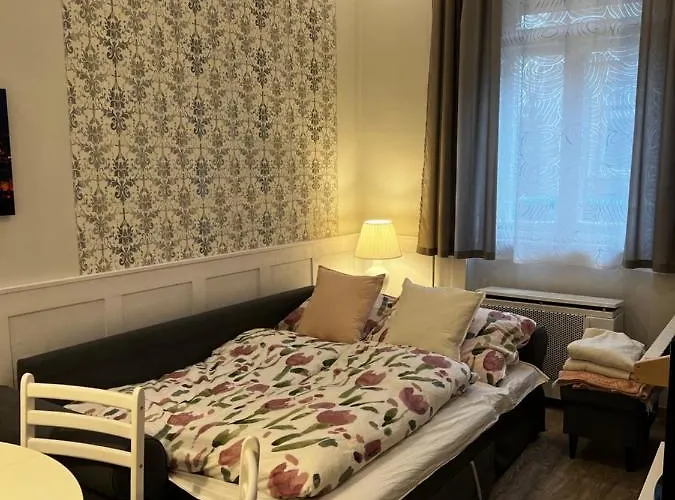 Pazmany Rest * Budapest